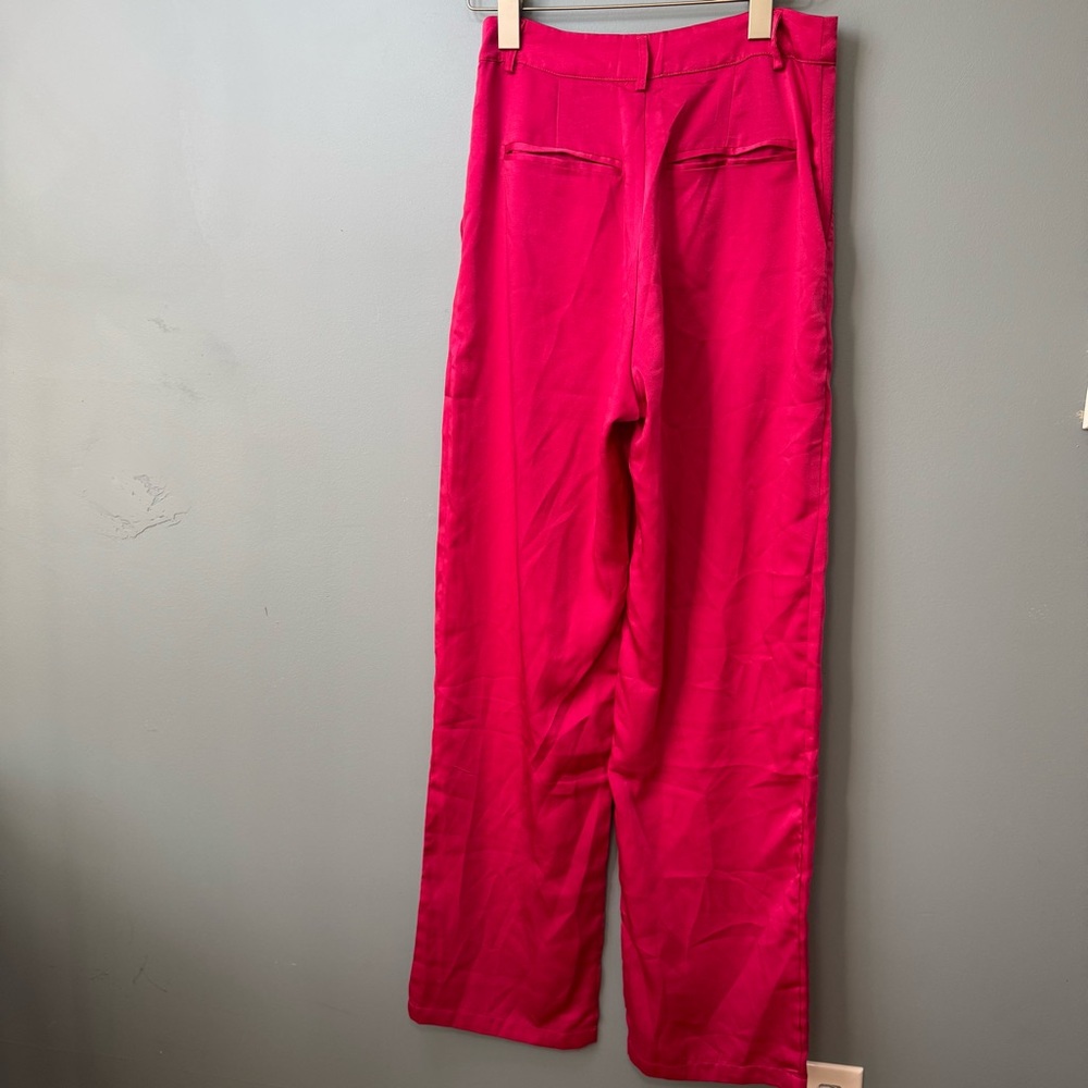 Olivaceous Pink Satin Flowy Straight Leg Pants. Size Small - Picture 6 of 9